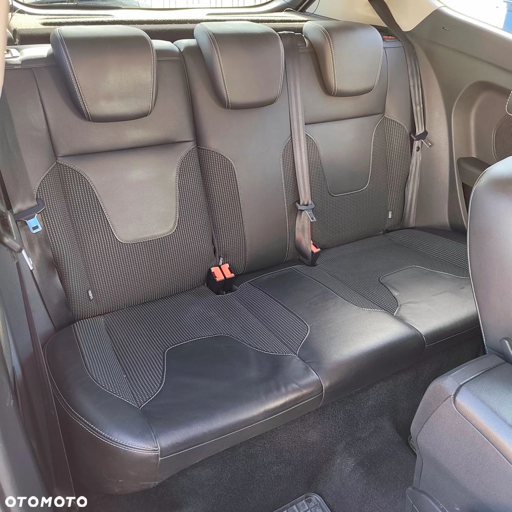 Ford Fiesta 1.6 TDCi SYNC Edition - 10