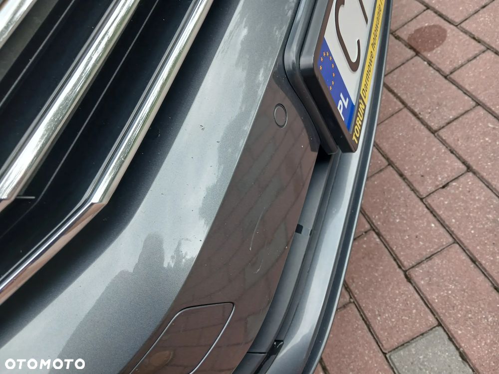 Volkswagen Passat 1.4 TSI BMT Trendline - 36