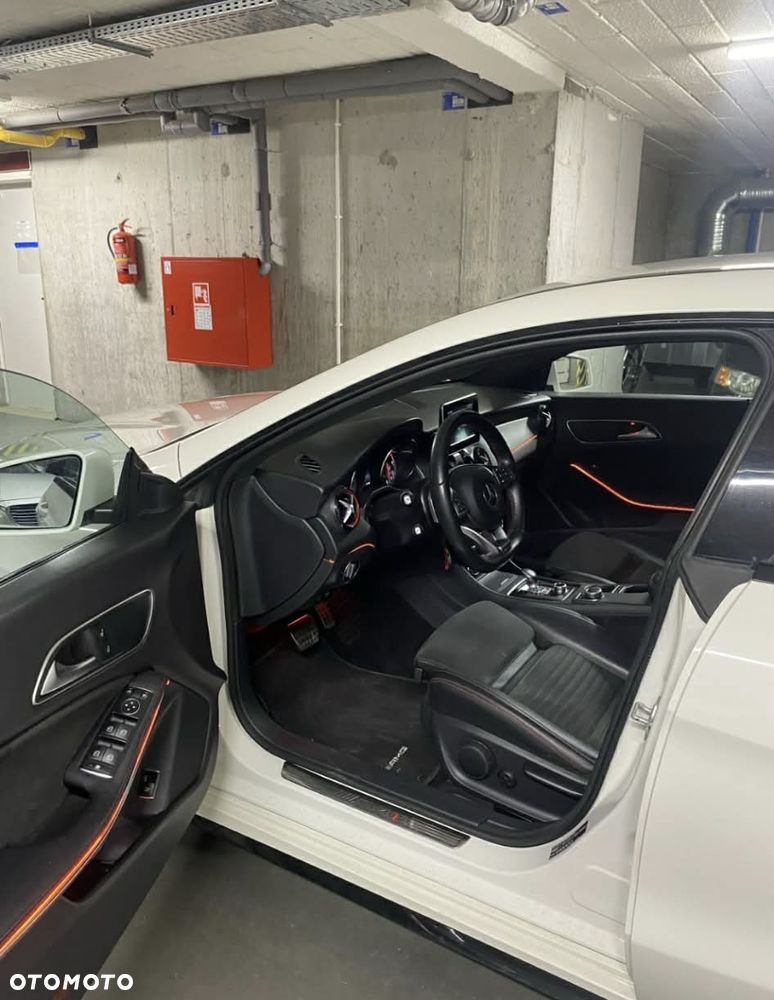 Mercedes-Benz CLA AMG 45 4Matic AMG Speedshift DCT 7G - 5