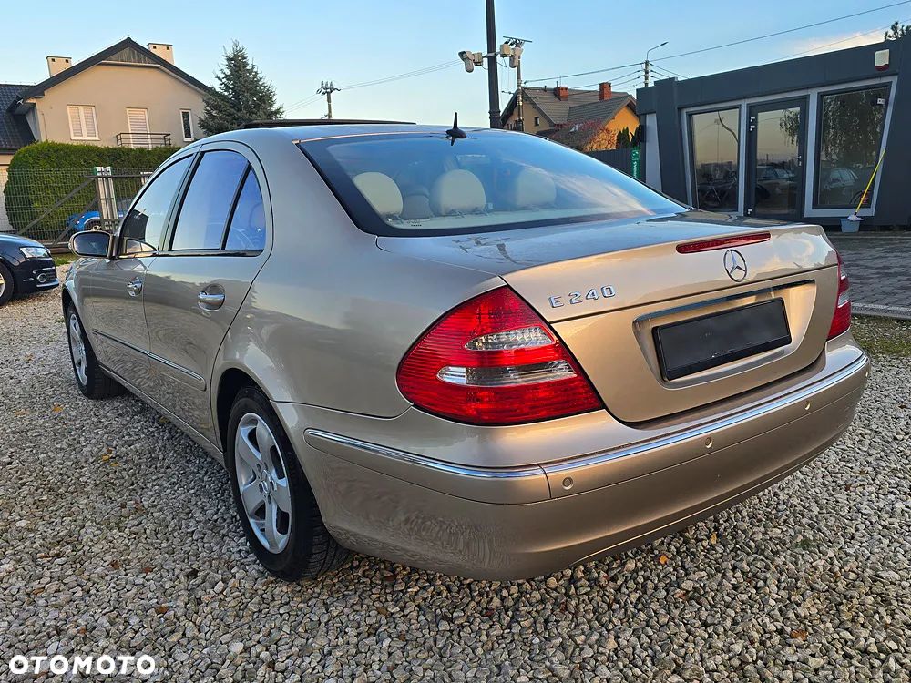 Mercedes-Benz Klasa E - 9