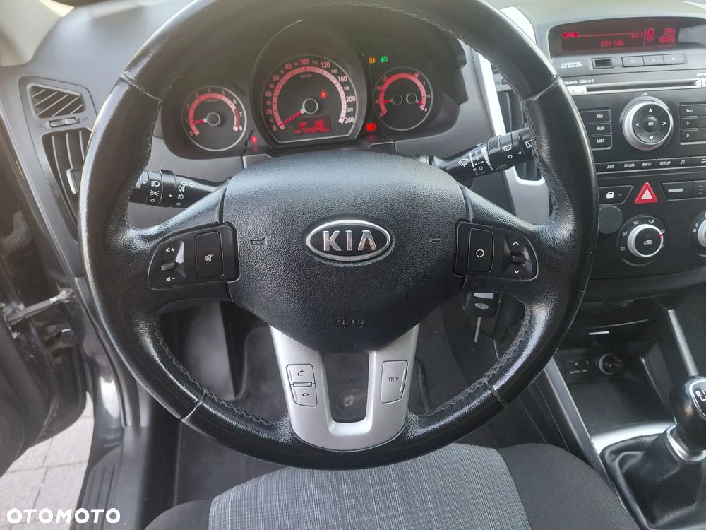 Kia Ceed - 21