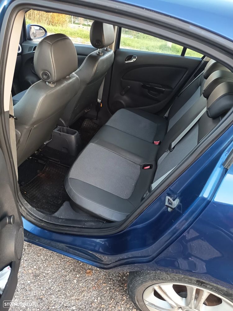 Opel Corsa 1.3 CDTI Cosmo - 4