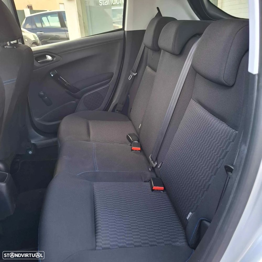 Peugeot 208 1.6 BlueHDi Allure - 38