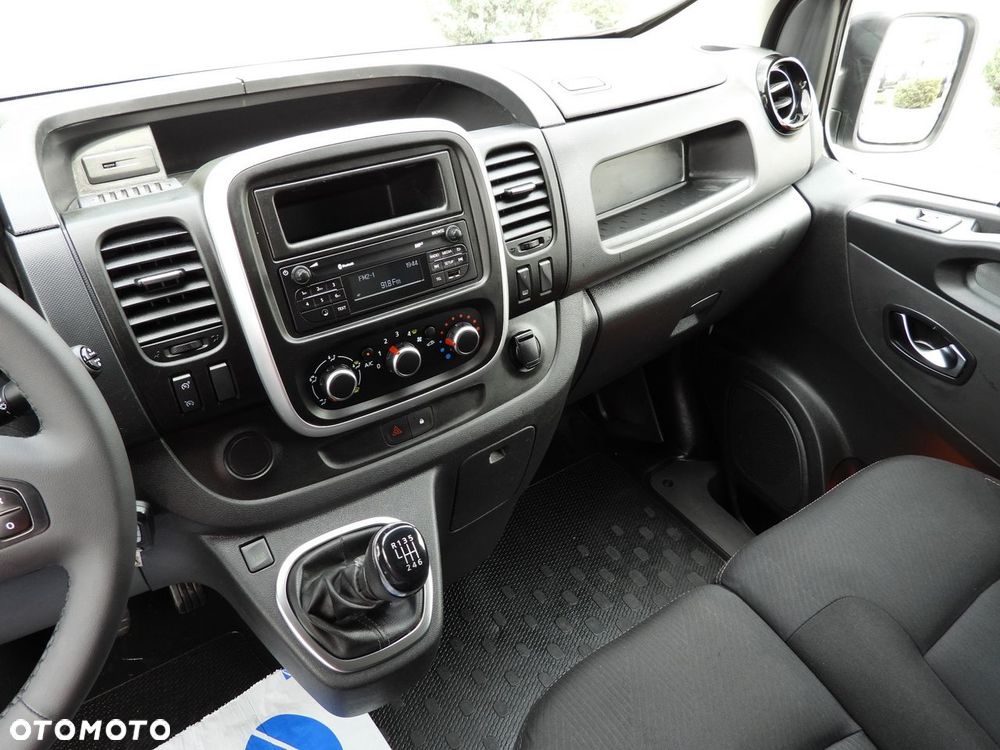 Renault TRAFIC  FURGON CHŁODNIA  0*C TEMPOMAT LEDY KLIMATYZACJA  120KM - 32