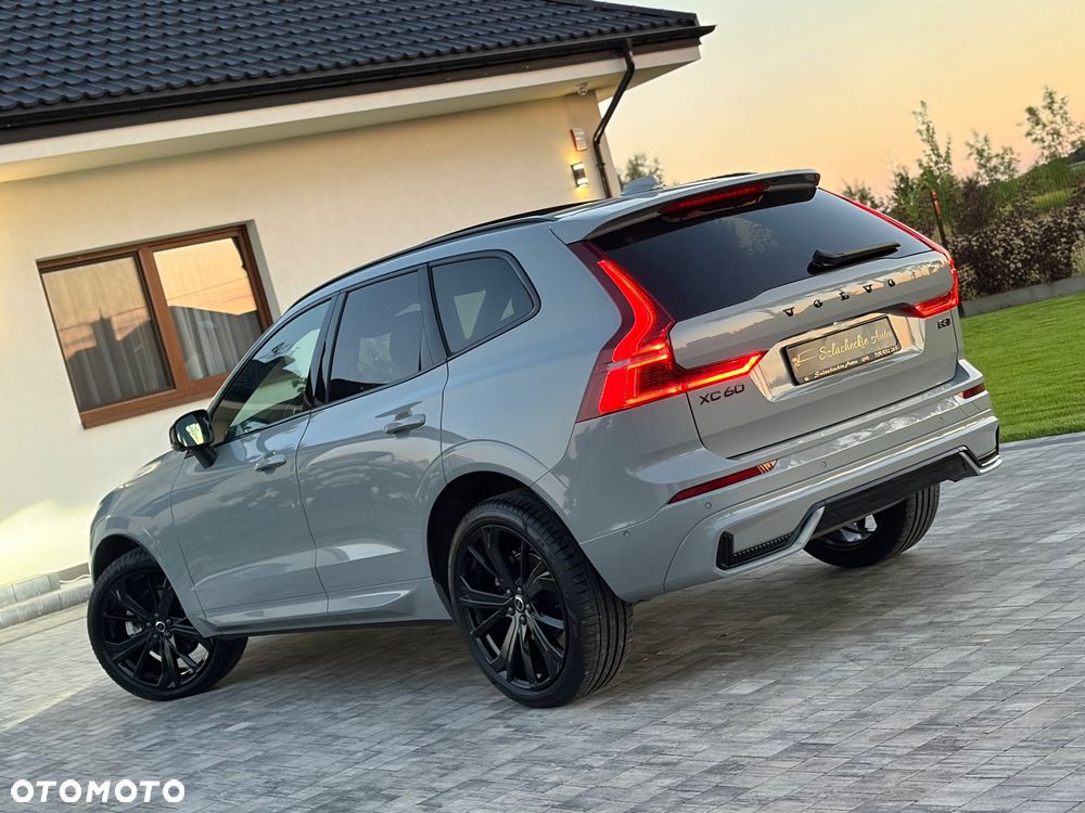 Volvo XC 60 B5 B AWD Ultra Black Edition - 14