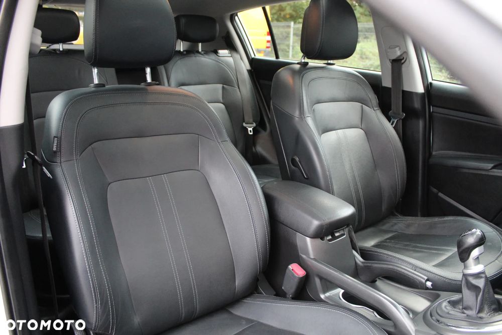 Kia Sportage 2.0 CRDI 4WD Attract - 28