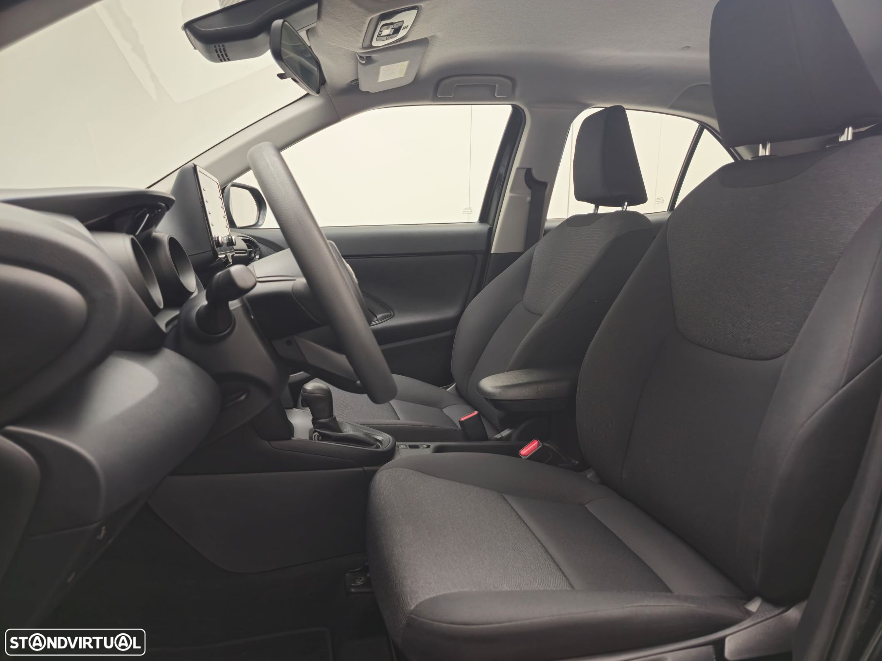 Toyota Yaris Cross 1.5 HDF Comfort - 13
