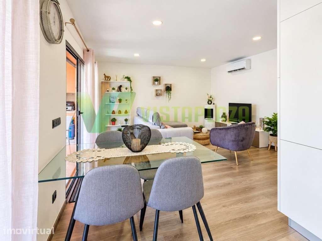 Apartamento T2 com Grandes Varandas e Garagem Box Portimão - Grande imagem: 4/25
