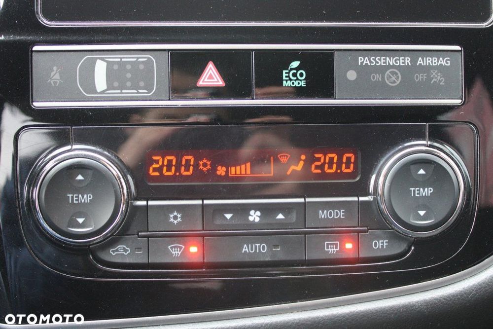 Mitsubishi Outlander - 36