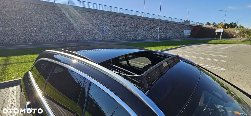 Mercedes-Benz Klasa E 220 d 4-Matic 9G-TRONIC - 12