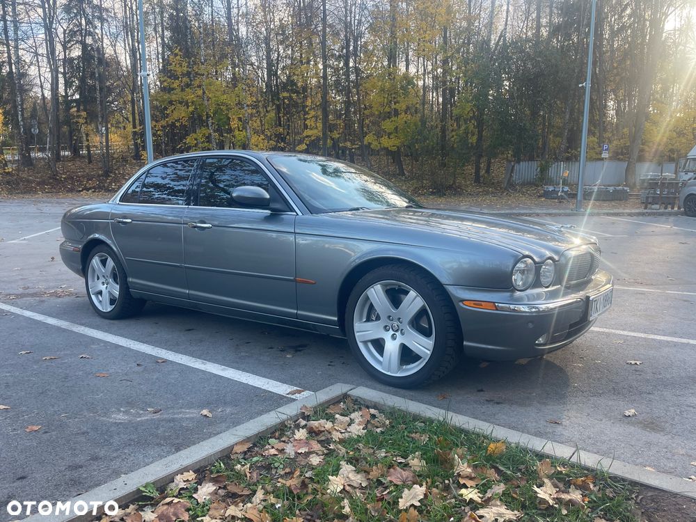 Jaguar XJR 4.2 - 6
