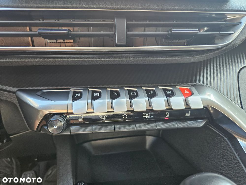 Peugeot 5008 PureTech 130 Stop & Start Roadtrip - 32