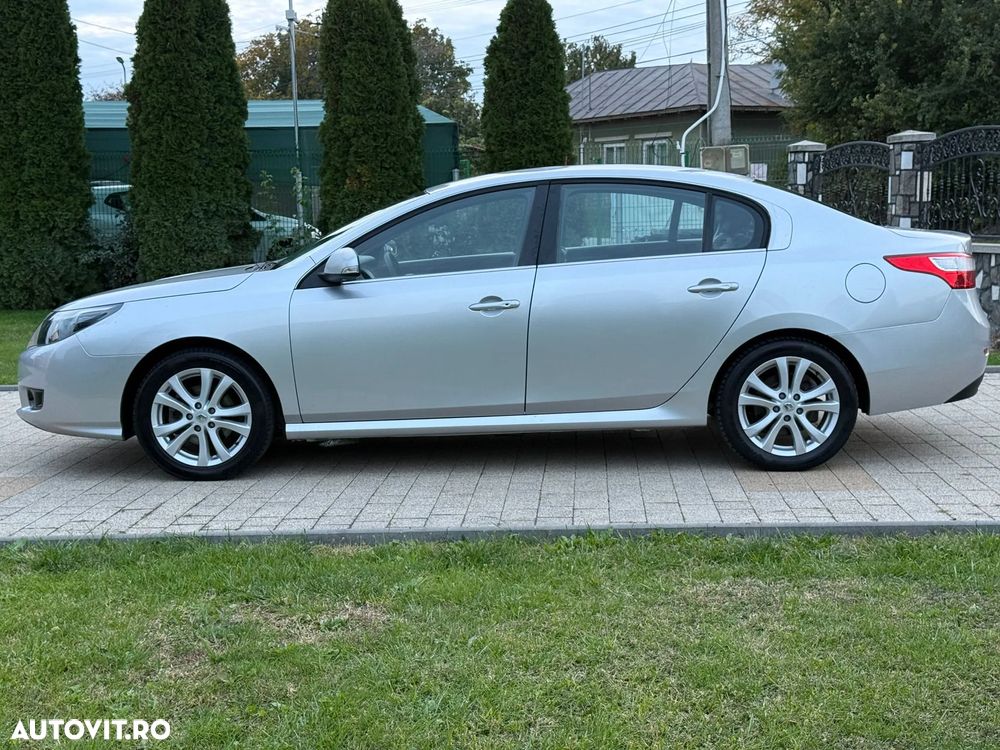 Renault Latitude 2.0 dCi Luxury - 17