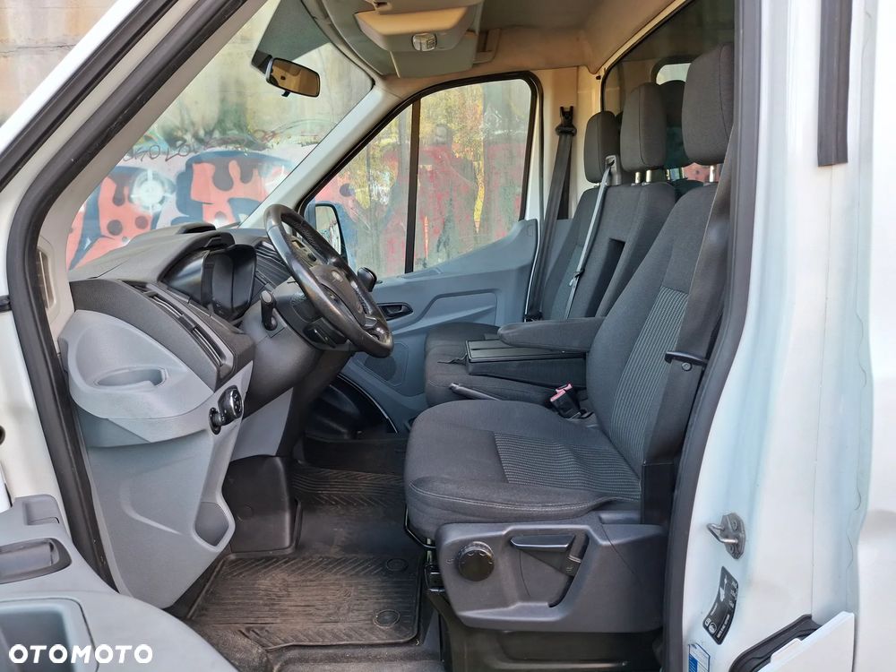 Ford Transit - 11