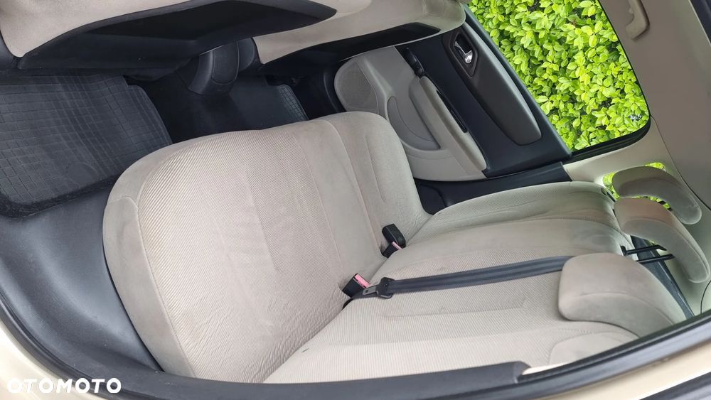 Citroën C4 1.6 16V Impress - 12