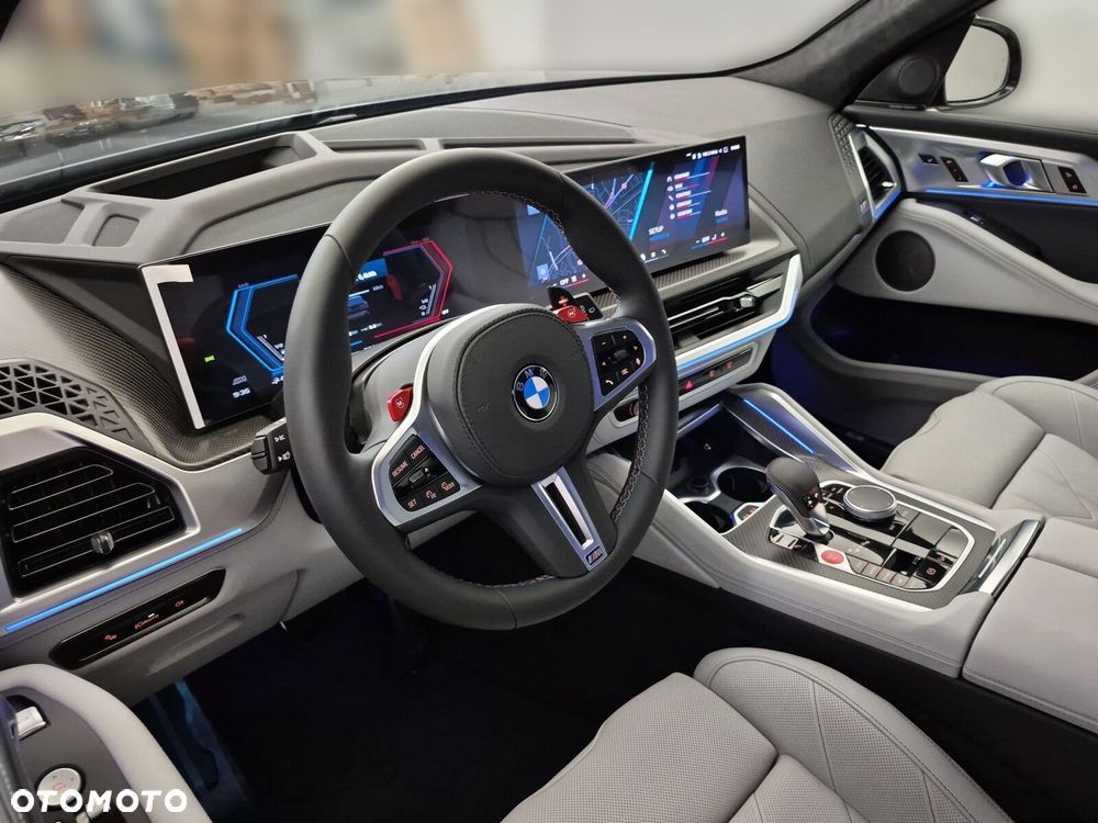 BMW XM - 10