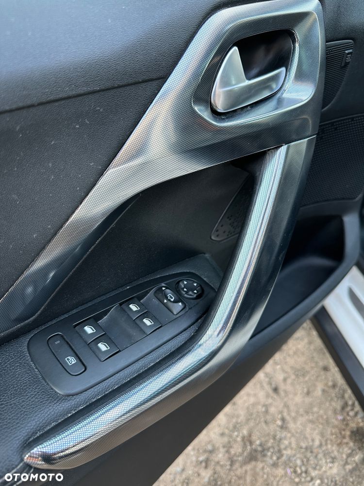 Peugeot 2008 - 17