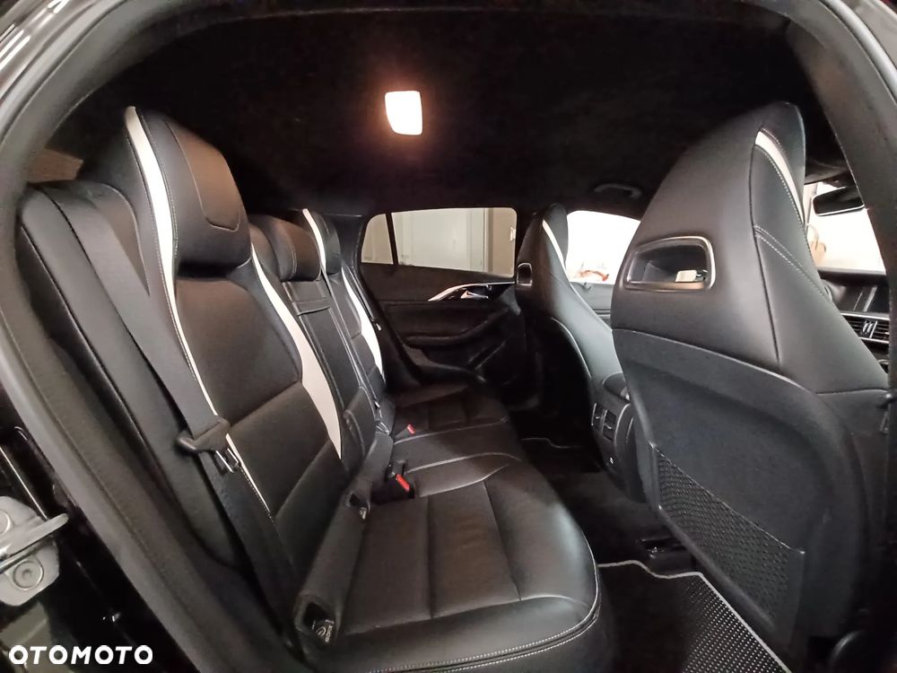 Infiniti Q30 2.0t Sport City Black AWD 7DCT - 29