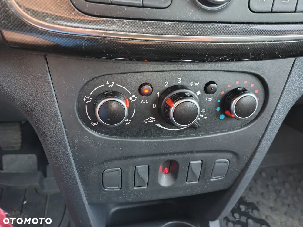 Dacia Sandero SCe 75 Comfort - 29