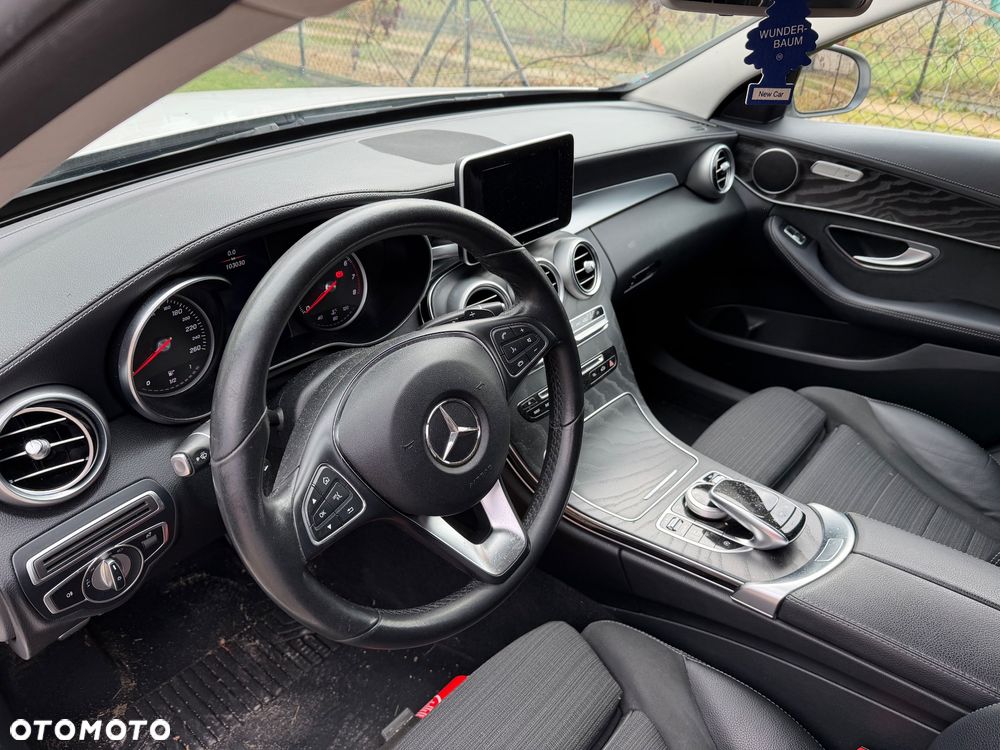 Mercedes-Benz Klasa C 200 4-Matic 9G-TRONIC - 7