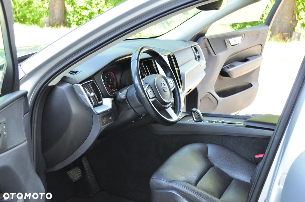 Volvo XC 60 B4 D Inscription - 9