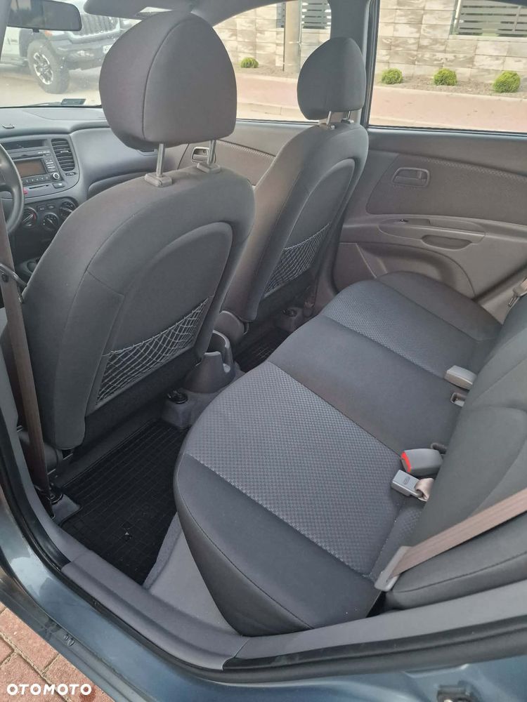 Kia Rio 1.4 Comfort - 12