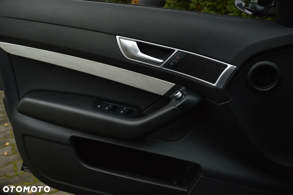 Audi A6 Avant 3.0 TDI DPF quattro tiptronic - 16