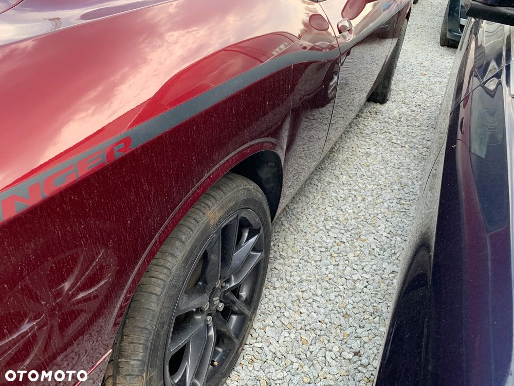 Dodge Challenger - 5