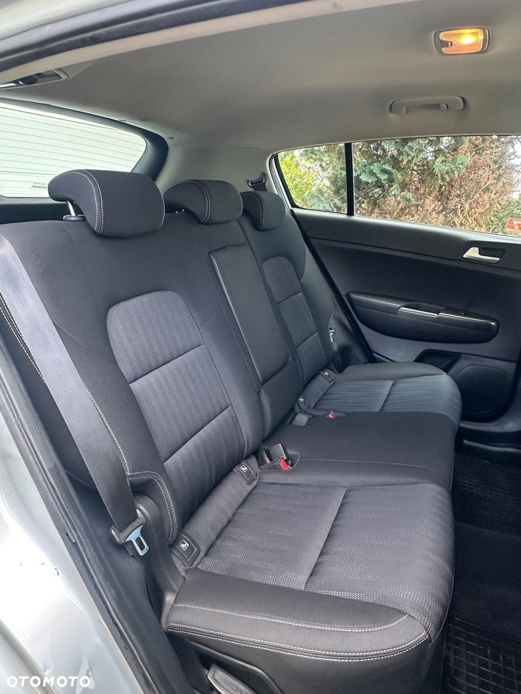 Kia Sportage 1.6 T-GDI Business Line 4WD - 33