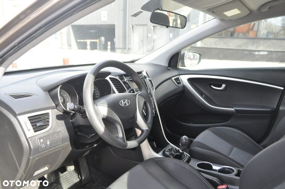 Hyundai i30 1.4 Comfort - 12
