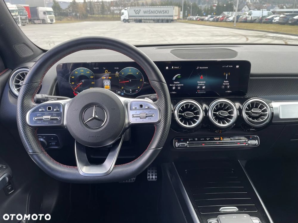 Mercedes-Benz GLB 200 d 4-Matic AMG Line 8G-DCT - 14