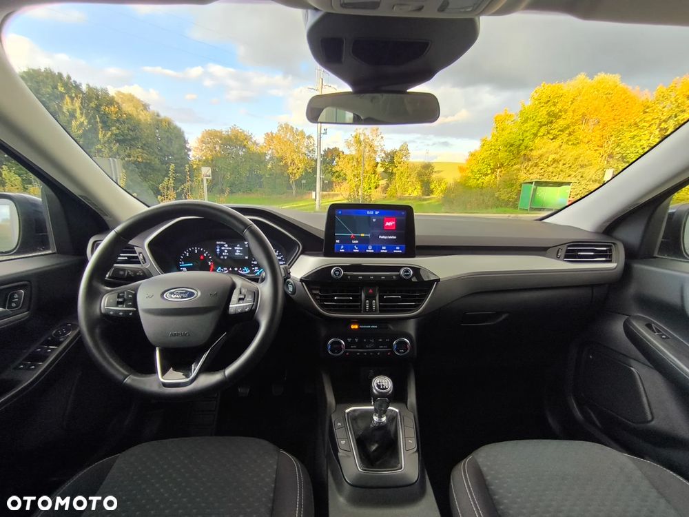 Ford Kuga - 24
