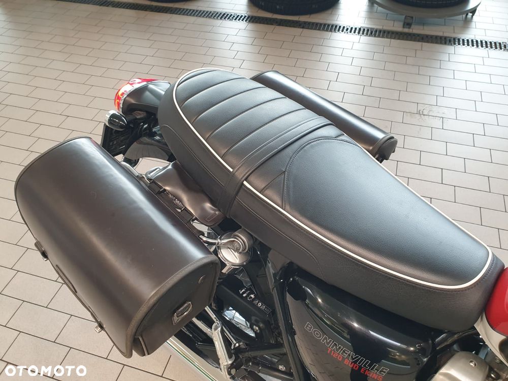 Triumph Bonneville - 13