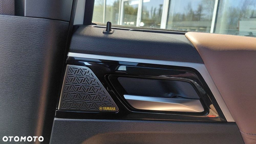 Mitsubishi Outlander - 9