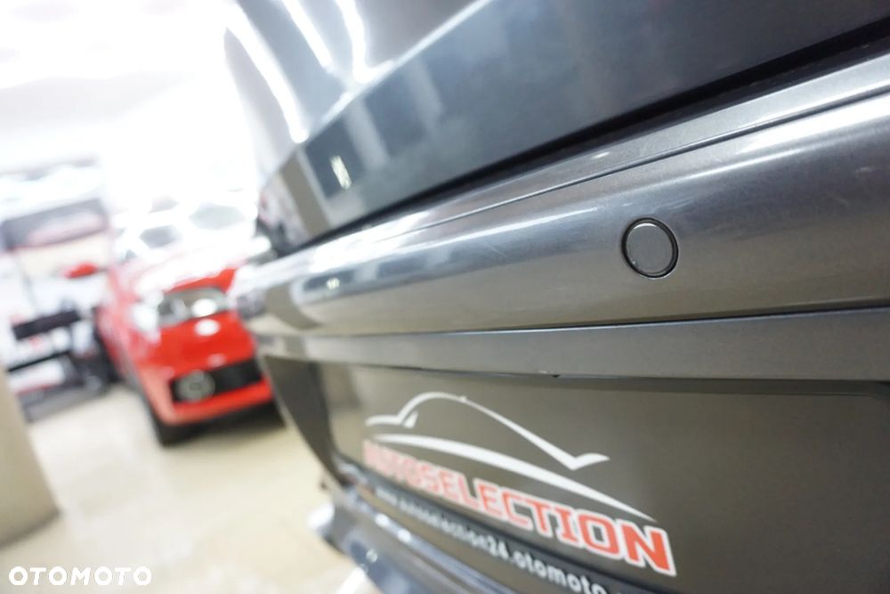 BMW Seria 1 120d DPF - 12