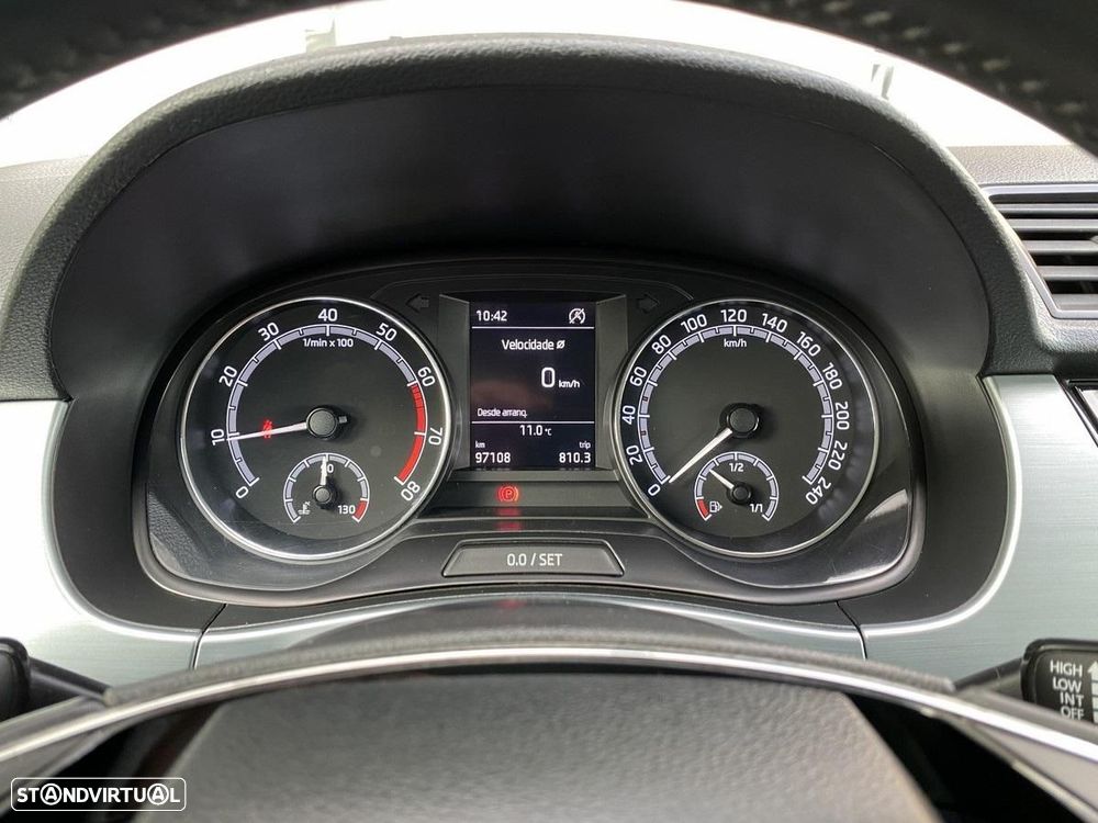 Skoda Fabia 1.0 TSI Style - 24