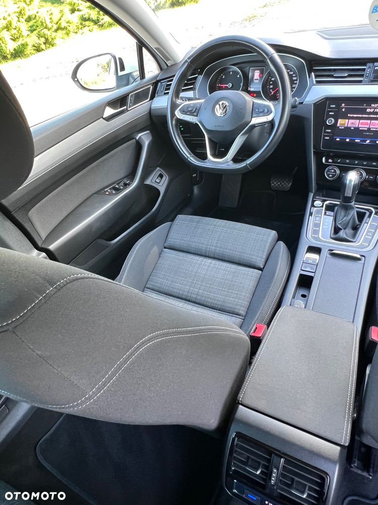 Volkswagen Passat - 15