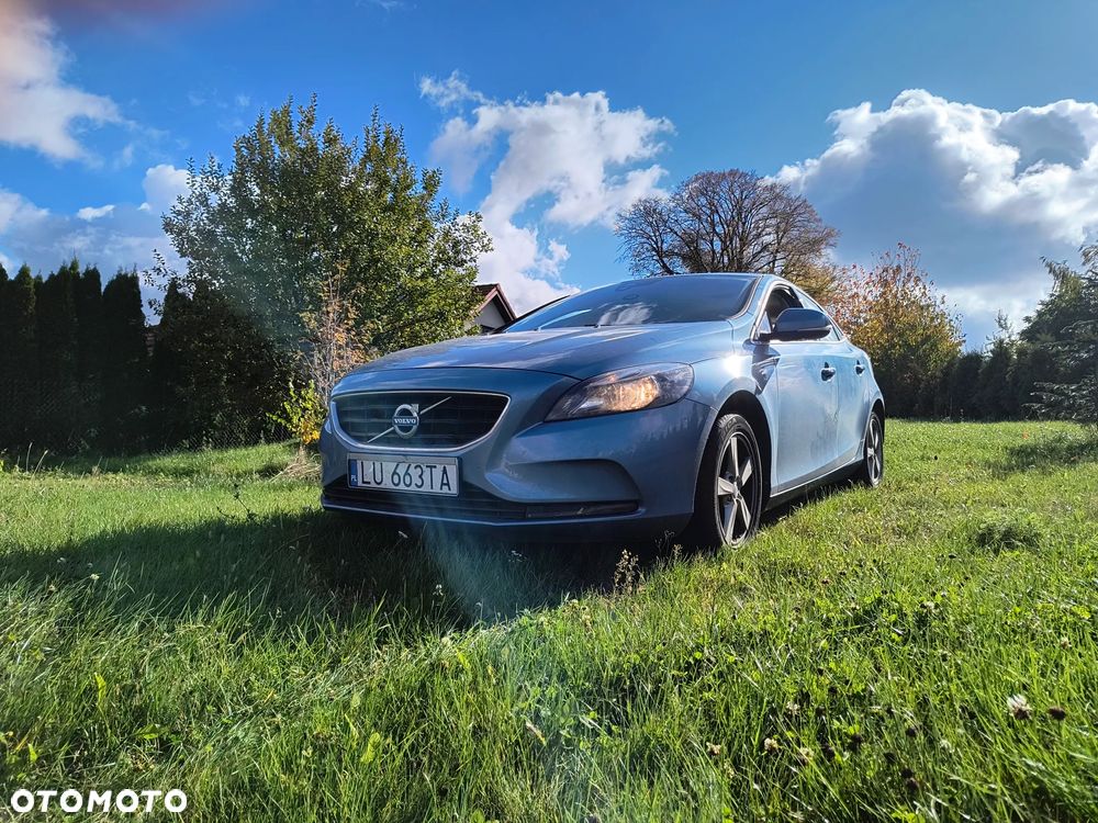 Volvo V40 D4 Momentum - 4
