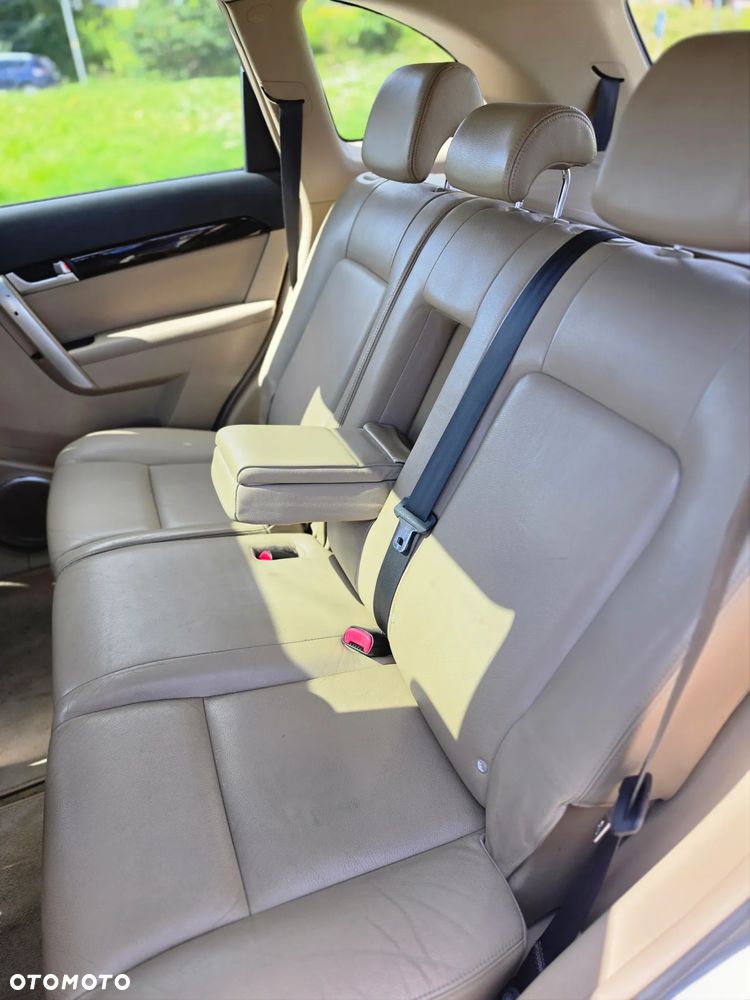 Chevrolet Captiva 2.0 4WD 7 Sitzer Automatik LT Exclusive - 6
