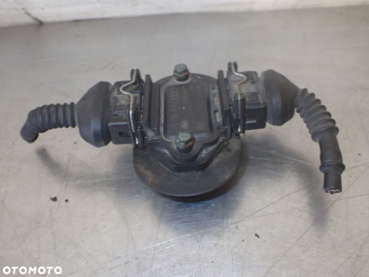 CEWKA ZAPŁONOWA AUDI A4 B6 2.0 4D0905351 - 4