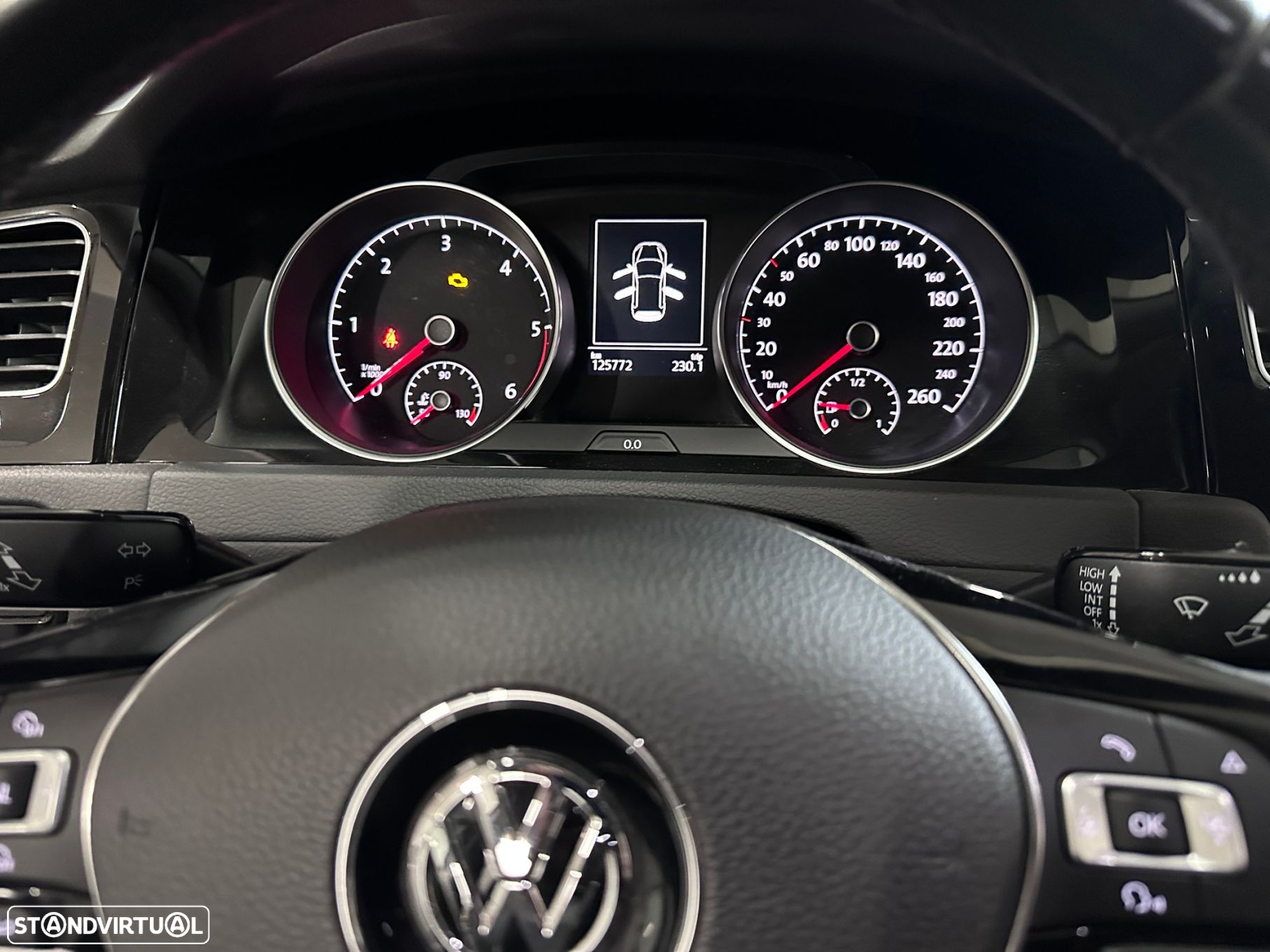 VW Golf 1.6 TDi Highline - 6