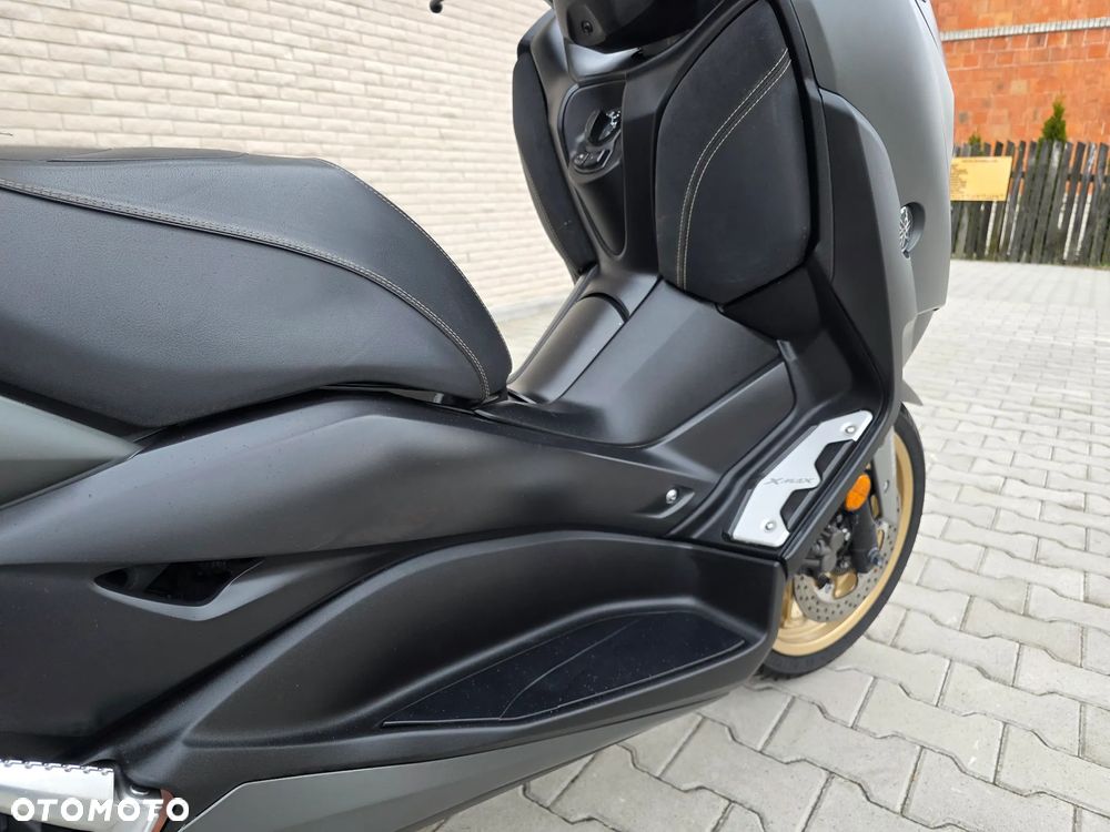 Yamaha X-max - 12