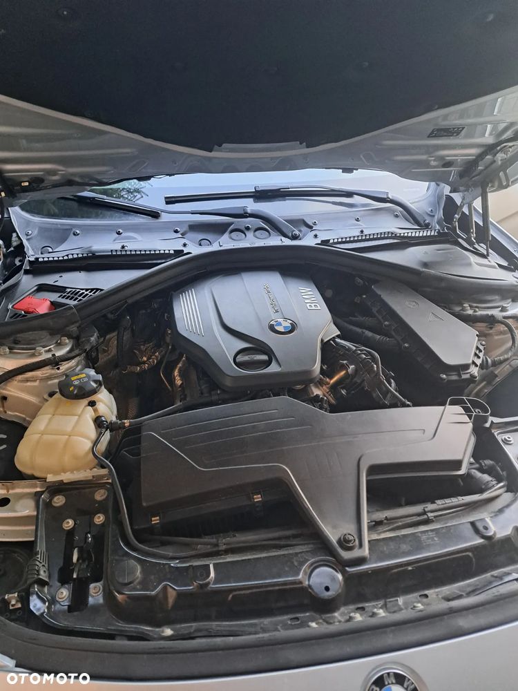 BMW Seria 3 318d - 31