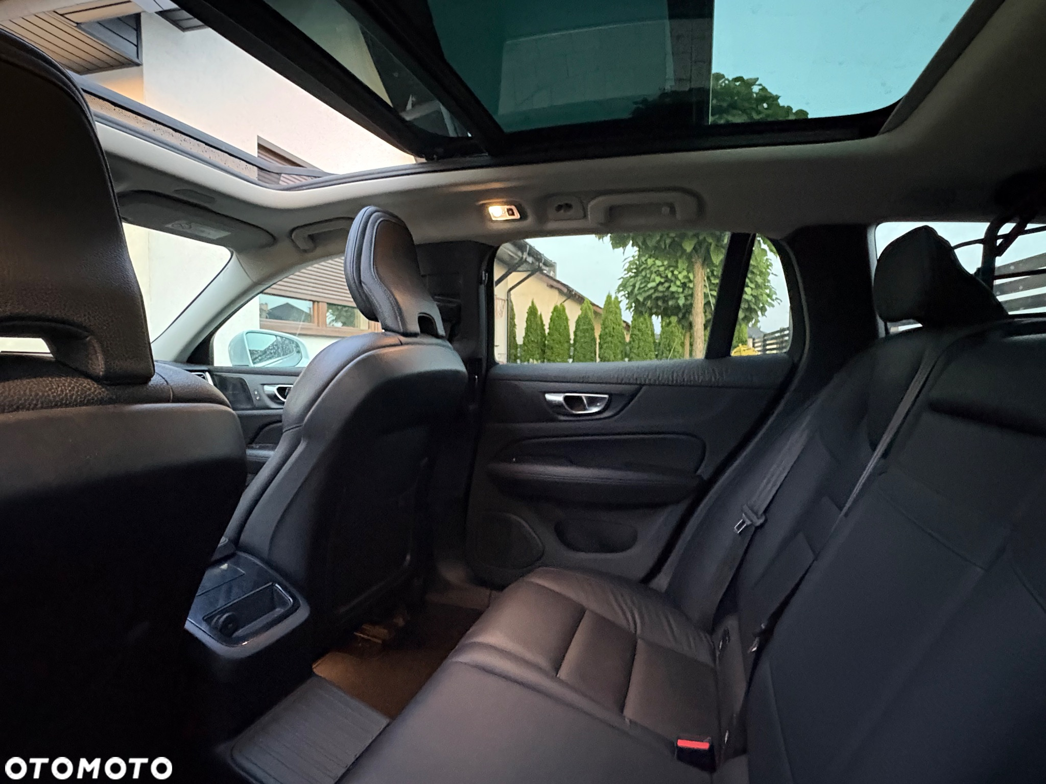 Volvo V60 T6 AWD Recharge Geartronic Inscription - 26
