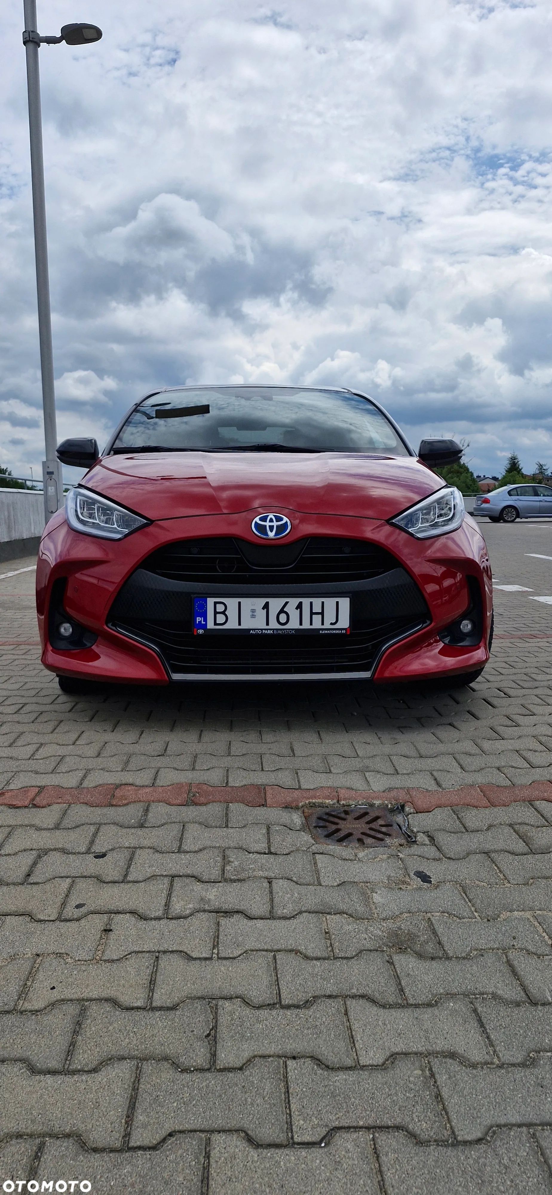 Toyota Yaris Hybrid 1.5 Style - 1