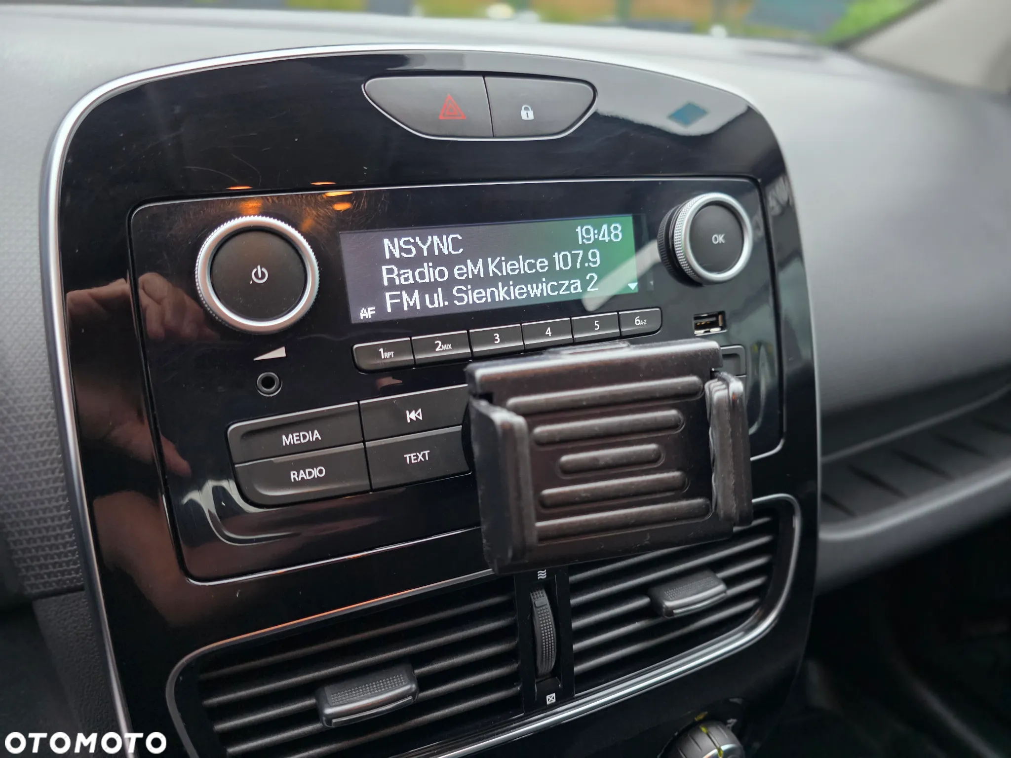 Renault Clio 0.9 Energy TCe Limited Plus - 27