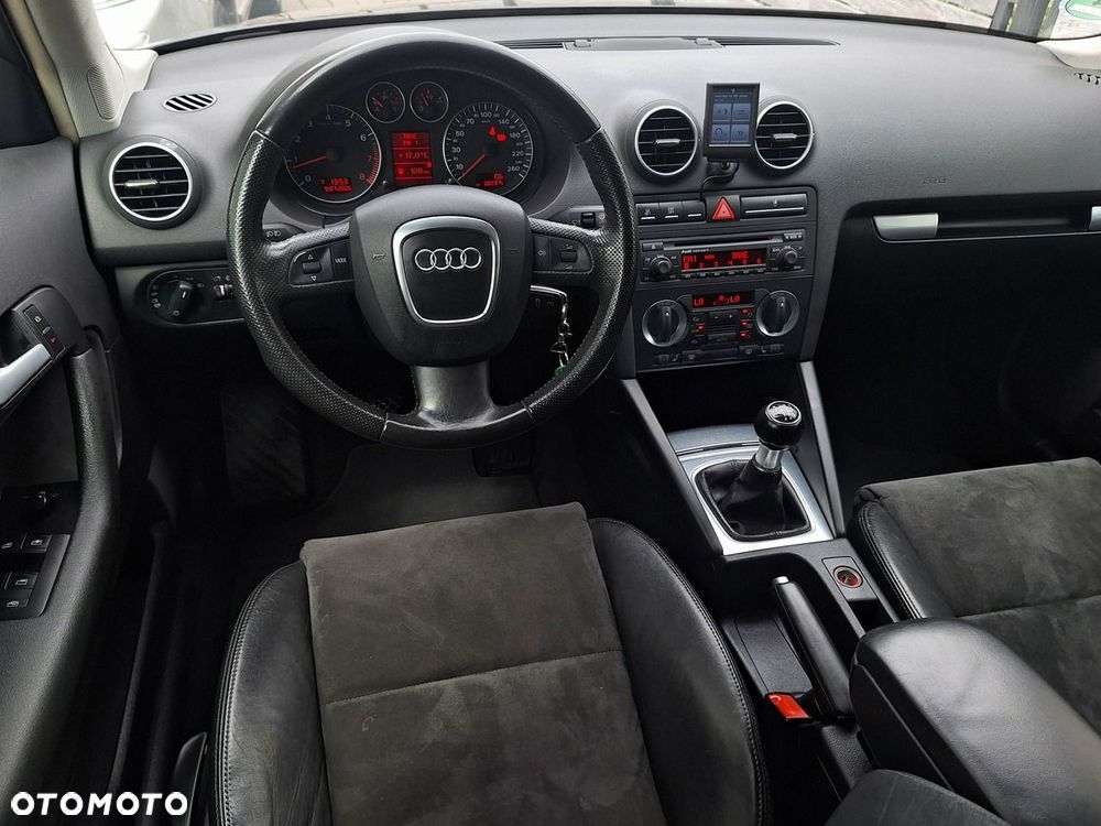 Audi A3 Sportback - 11