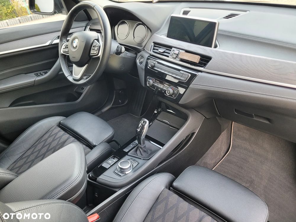 BMW X1 sDrive20i Sport Line - 11