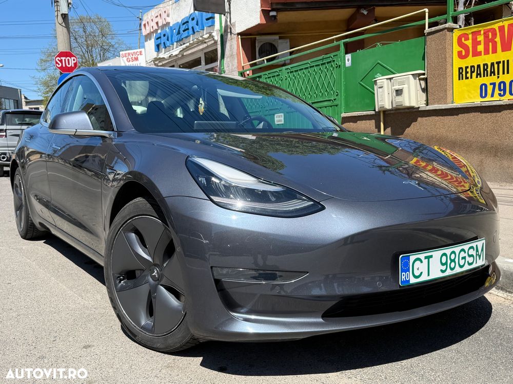 Tesla Model 3 - 5
