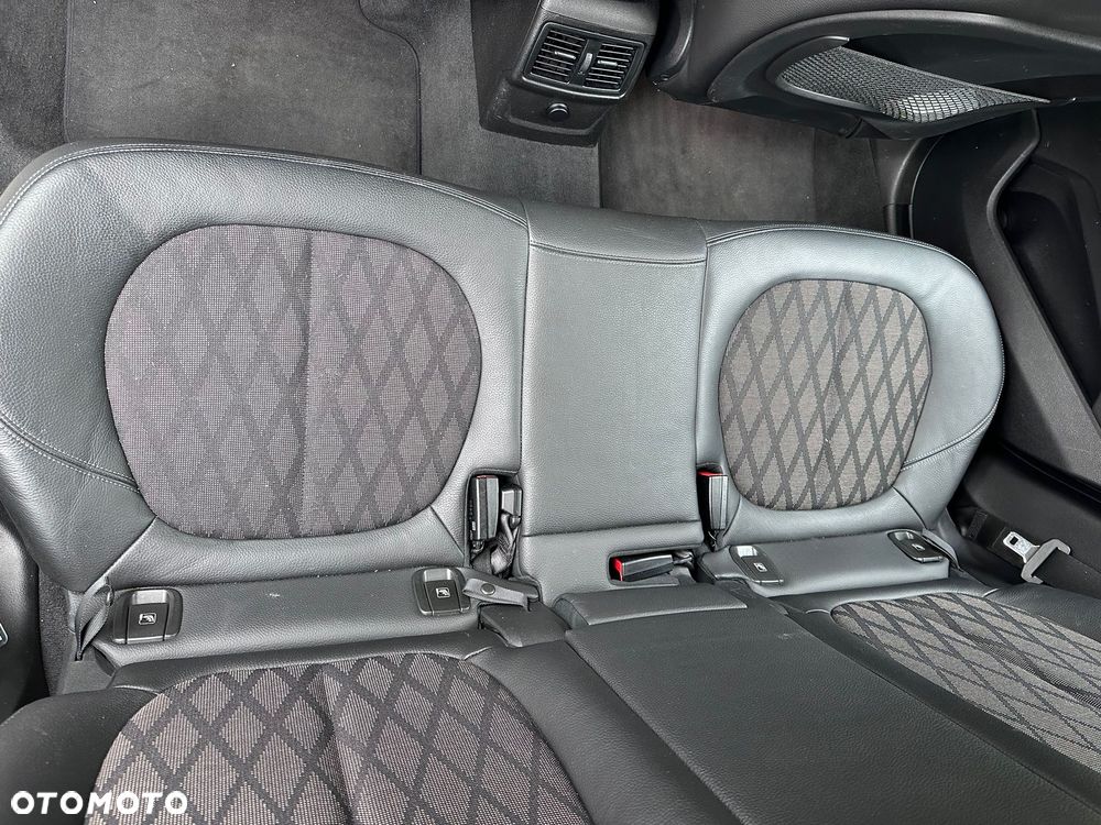 BMW X1 sDrive18d sport - 11